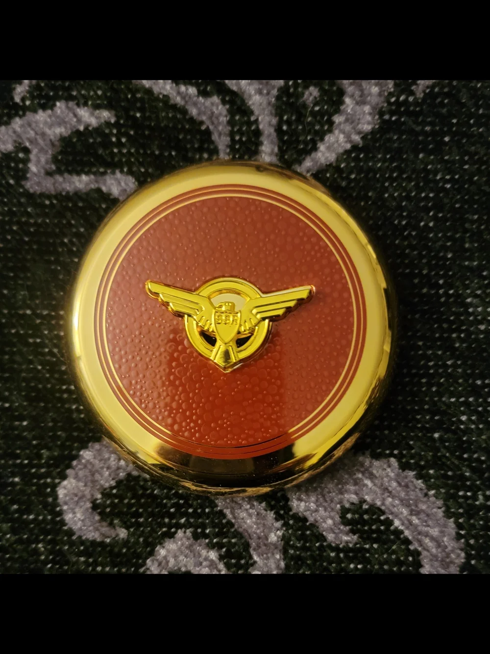 Besame Cosmetics 'Agent Carter' Invisible Dusting Powder - Picture 3 of 6